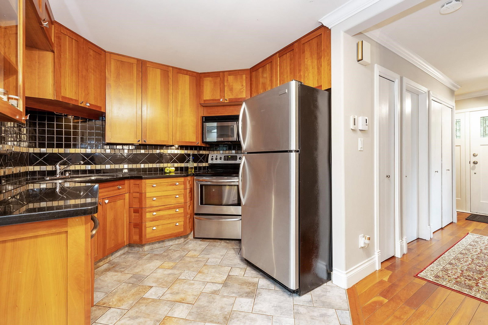 Listing Image 10