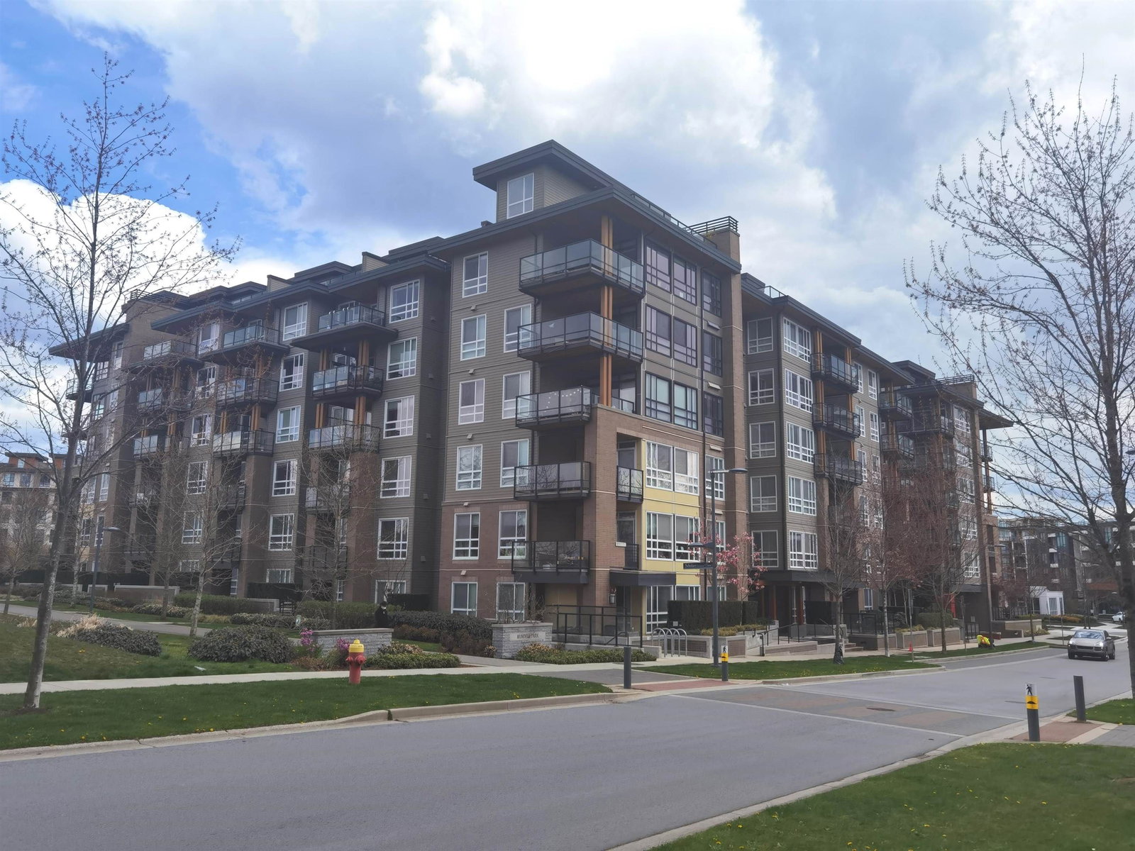 Listing Image 1