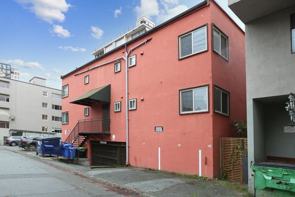 Listing Image 17