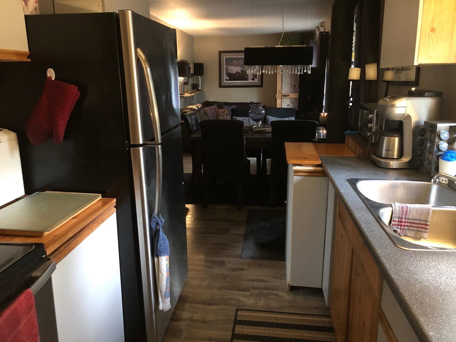 Listing Image 4