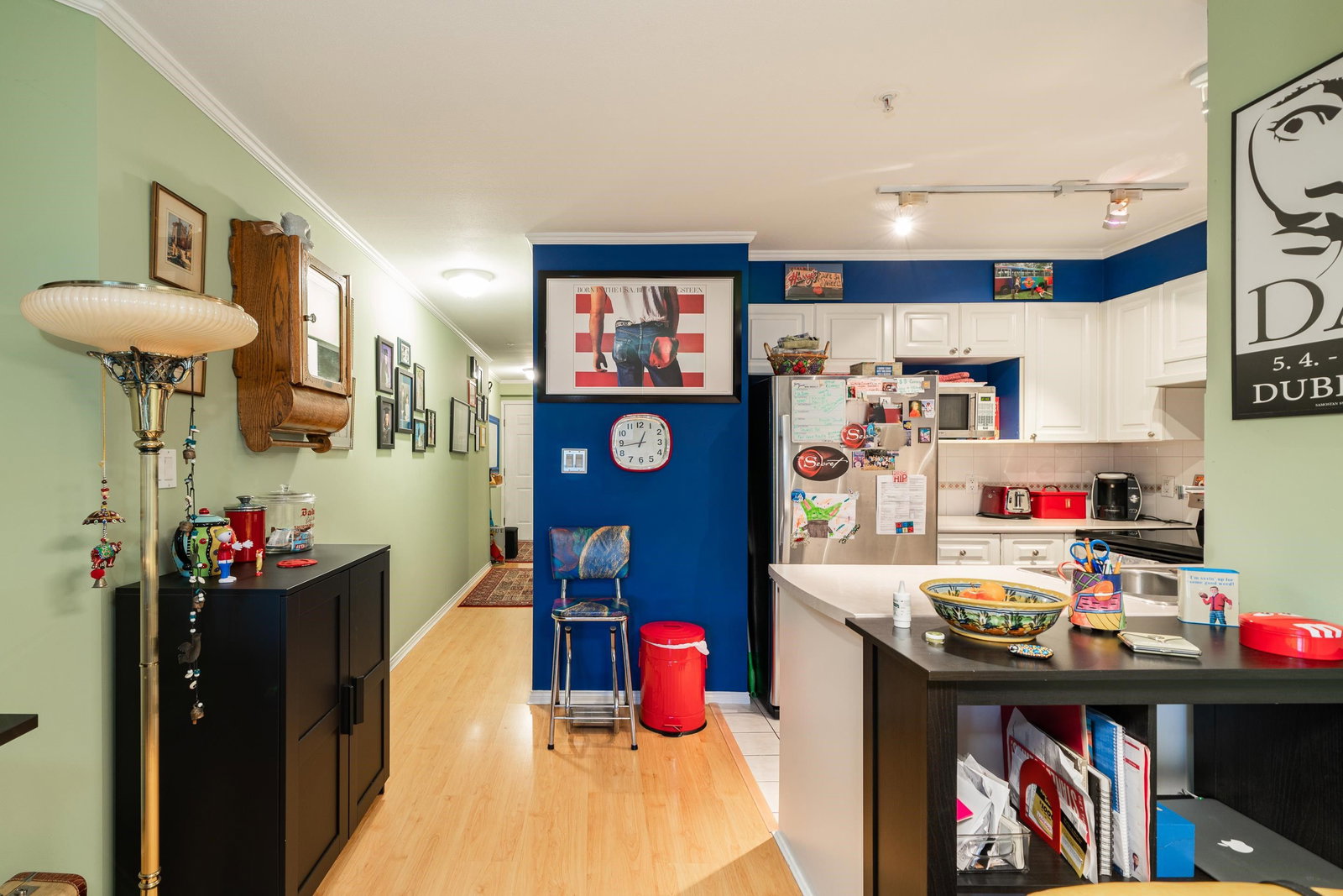 Listing Image 19