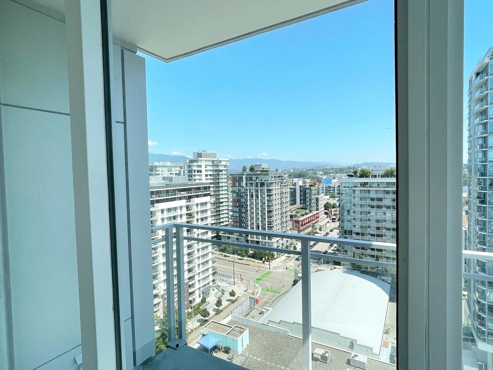 Listing Image 10
