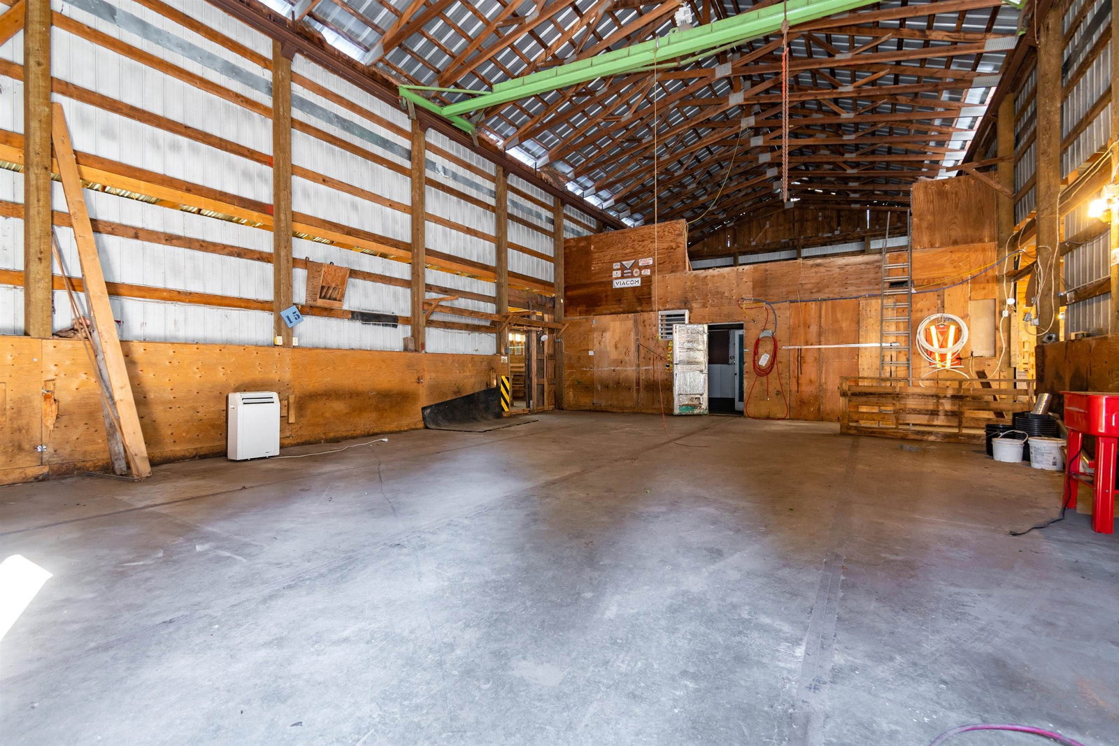 Listing Image 21