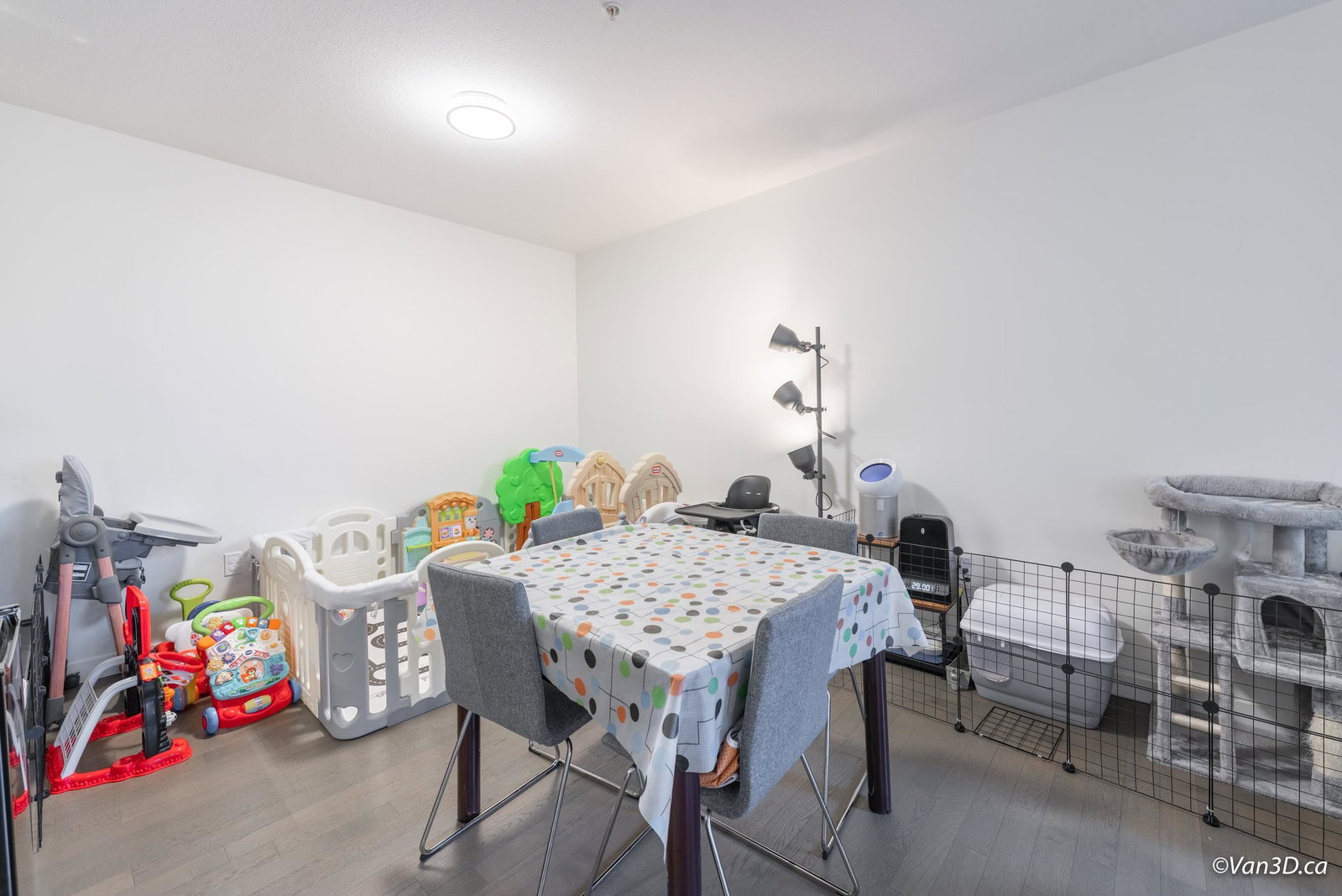Listing Image 9