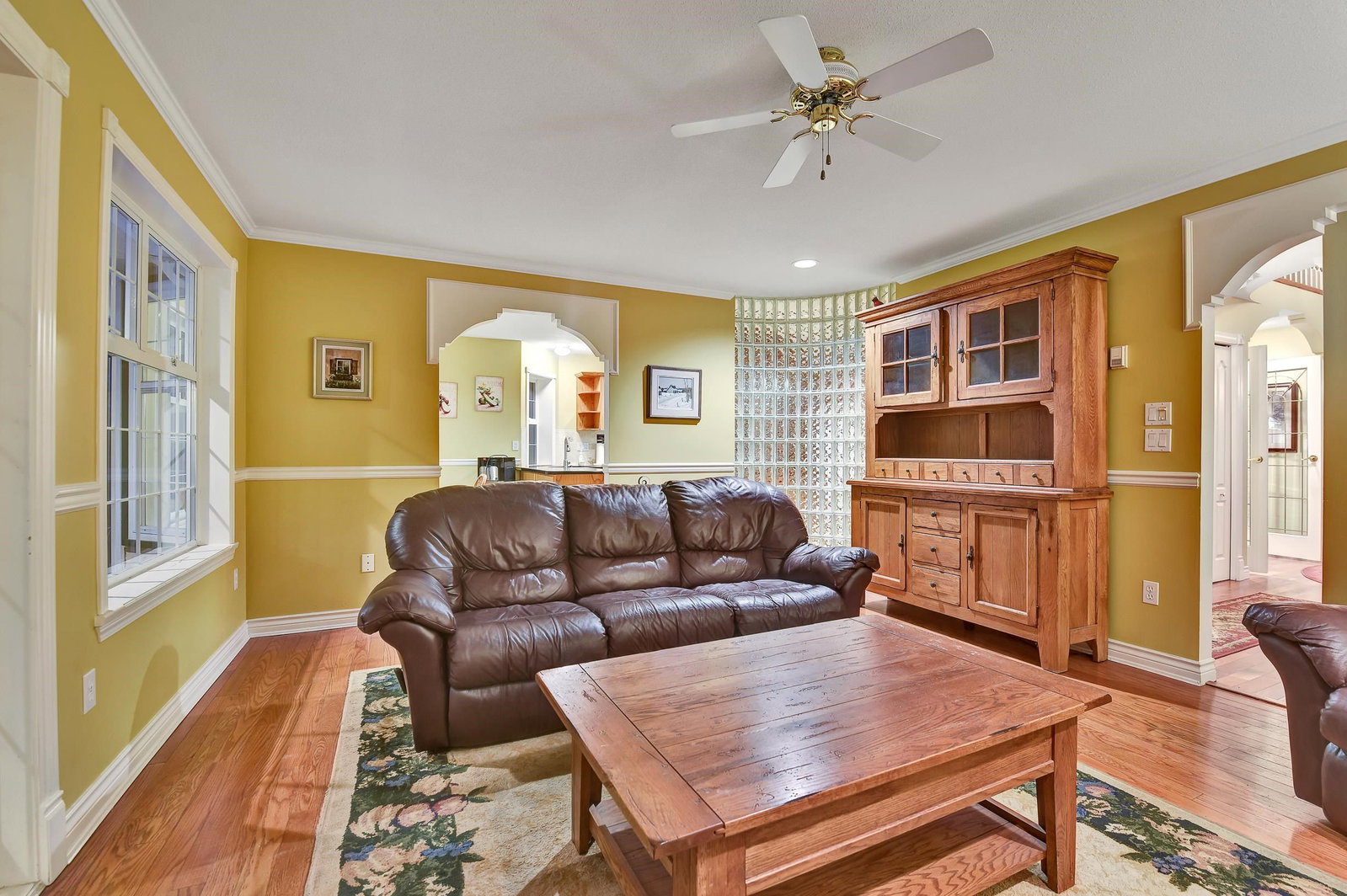 Listing Image 19