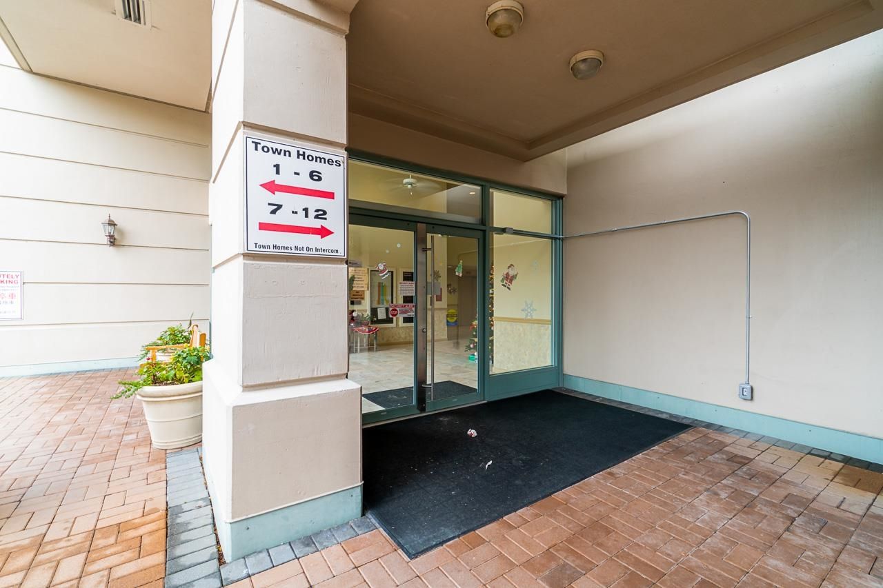 Listing Image 4