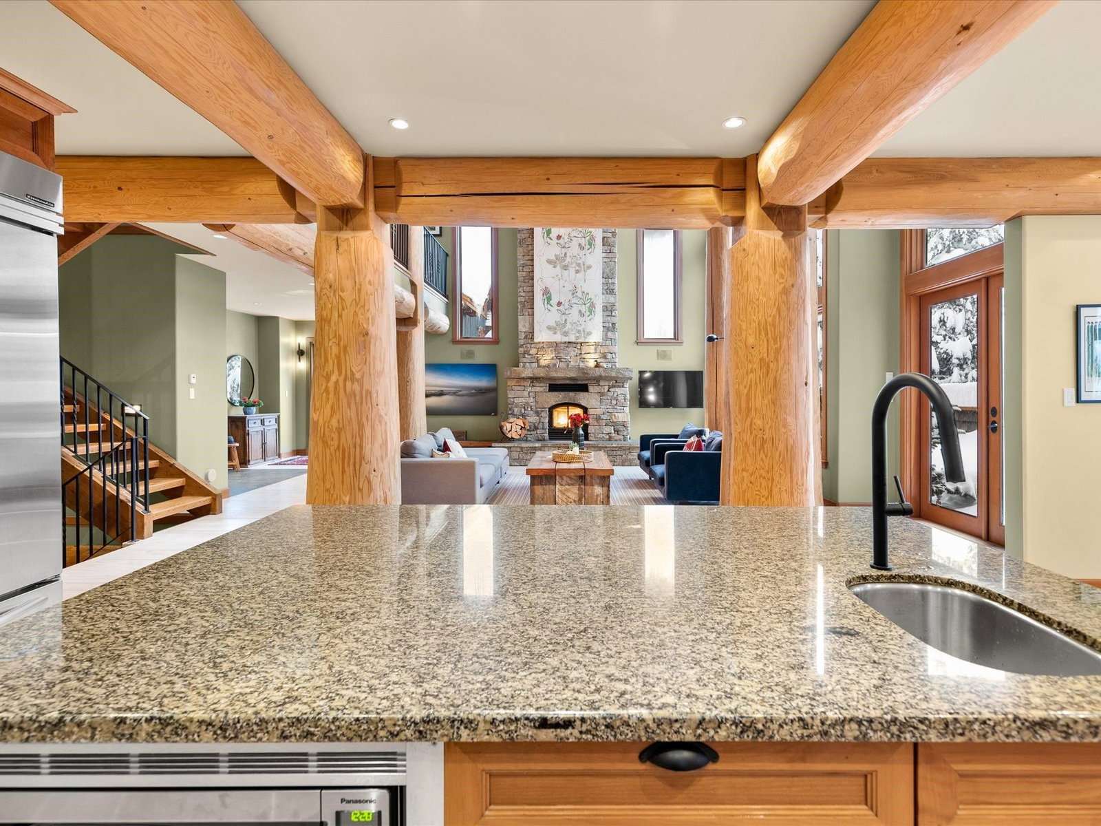 Listing Image 10