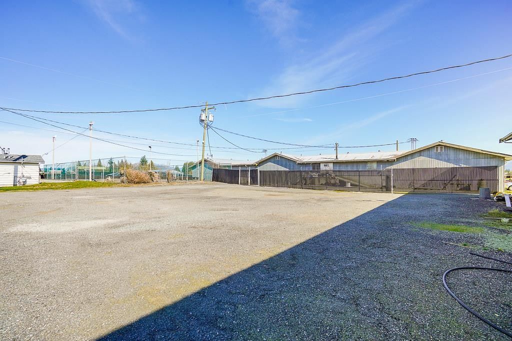 Listing Image 6