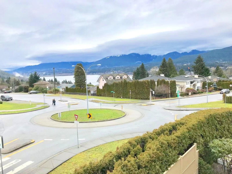 7204 Ridge Drive, Burnaby, V5B 1B5 | Image 2