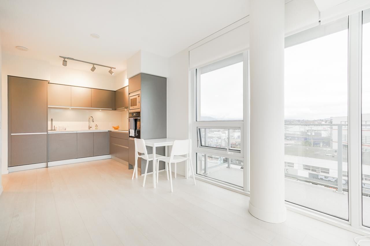 Listing Image 12