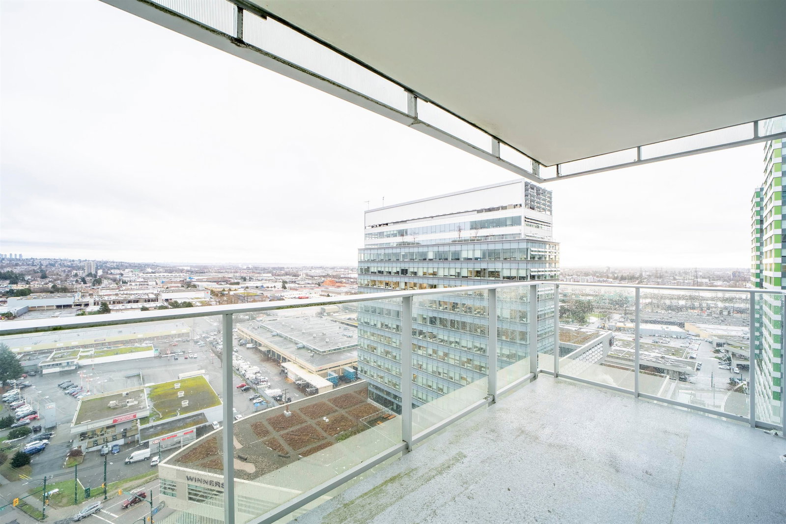 Listing Image 12