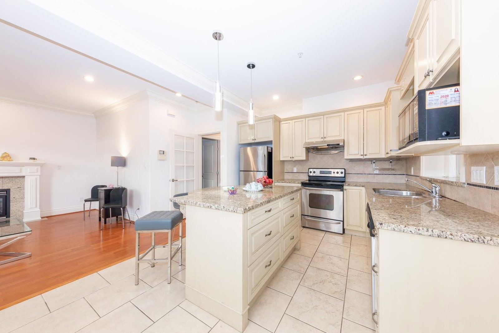 Listing Image 20