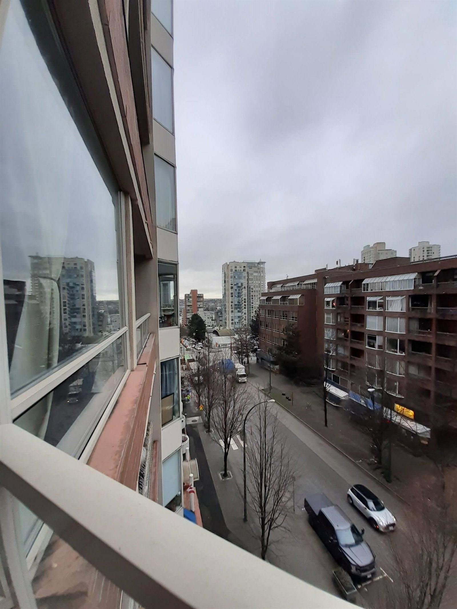 Listing Image 11