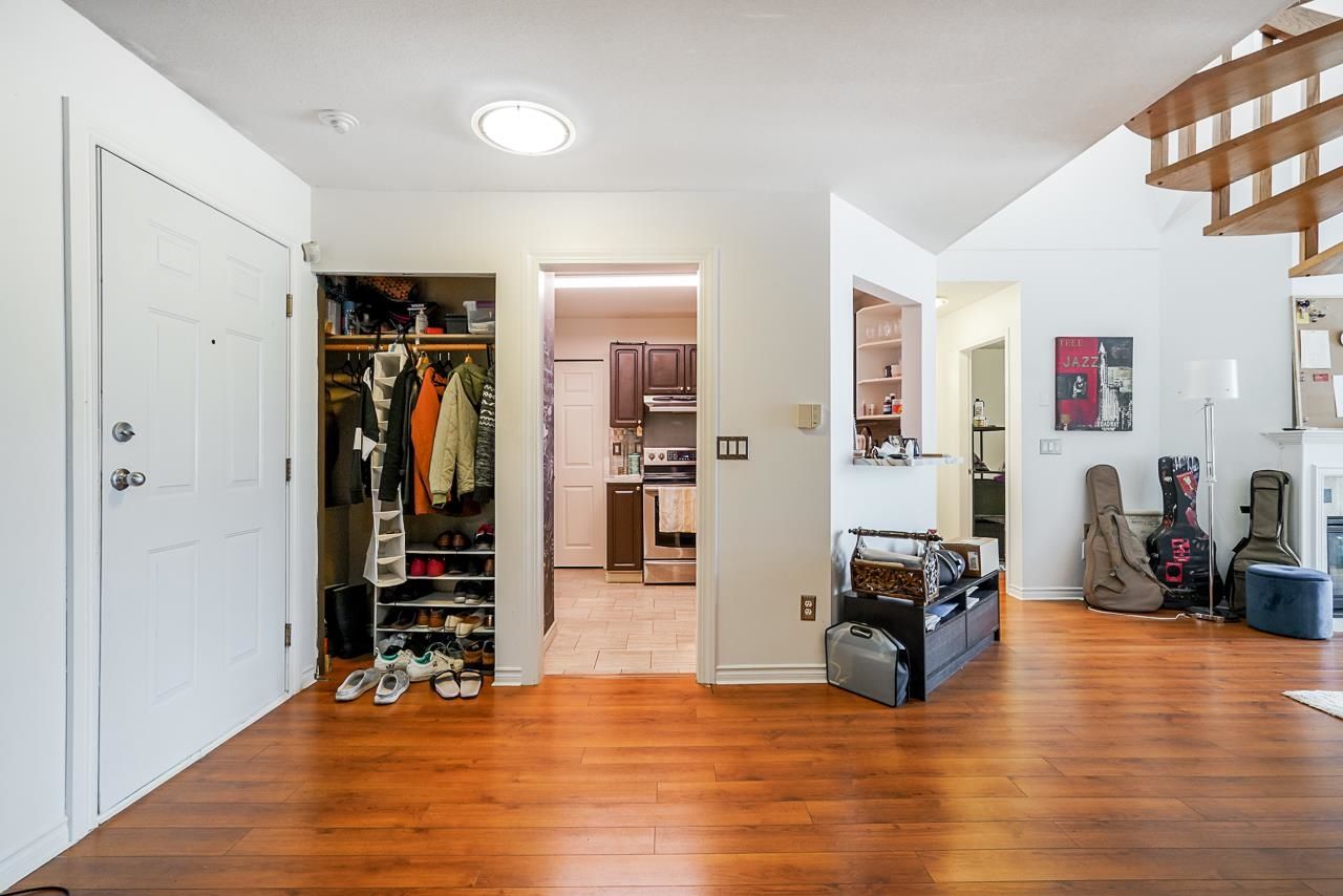 Listing Image 17