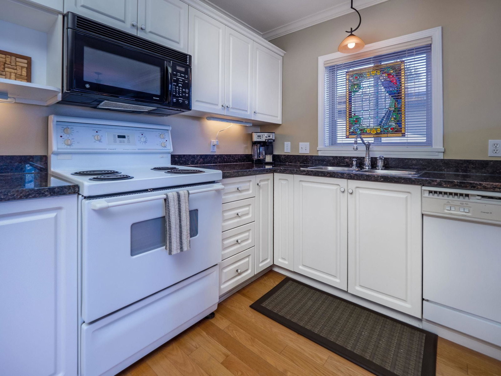 Listing Image 13