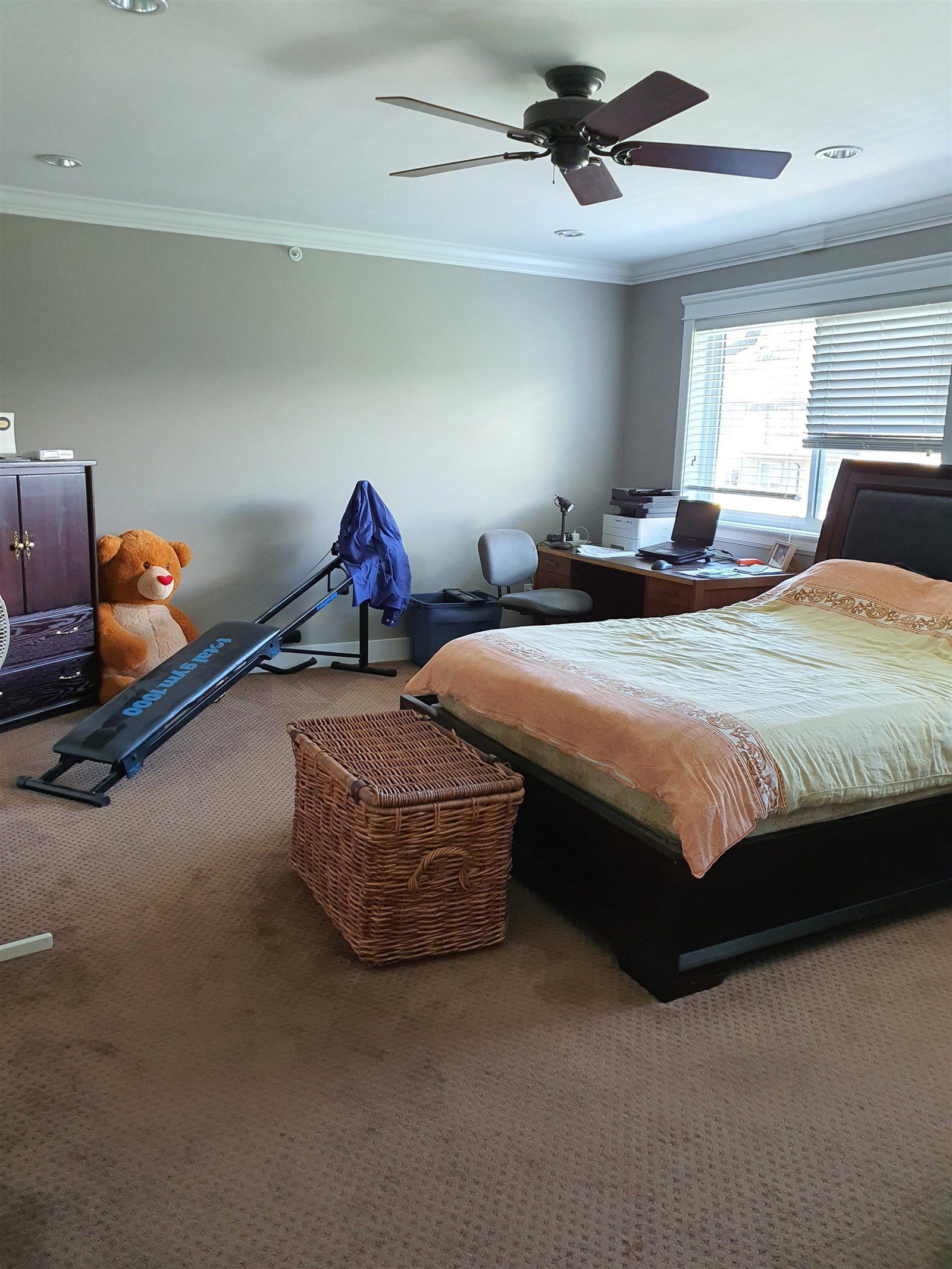 Listing Image 8