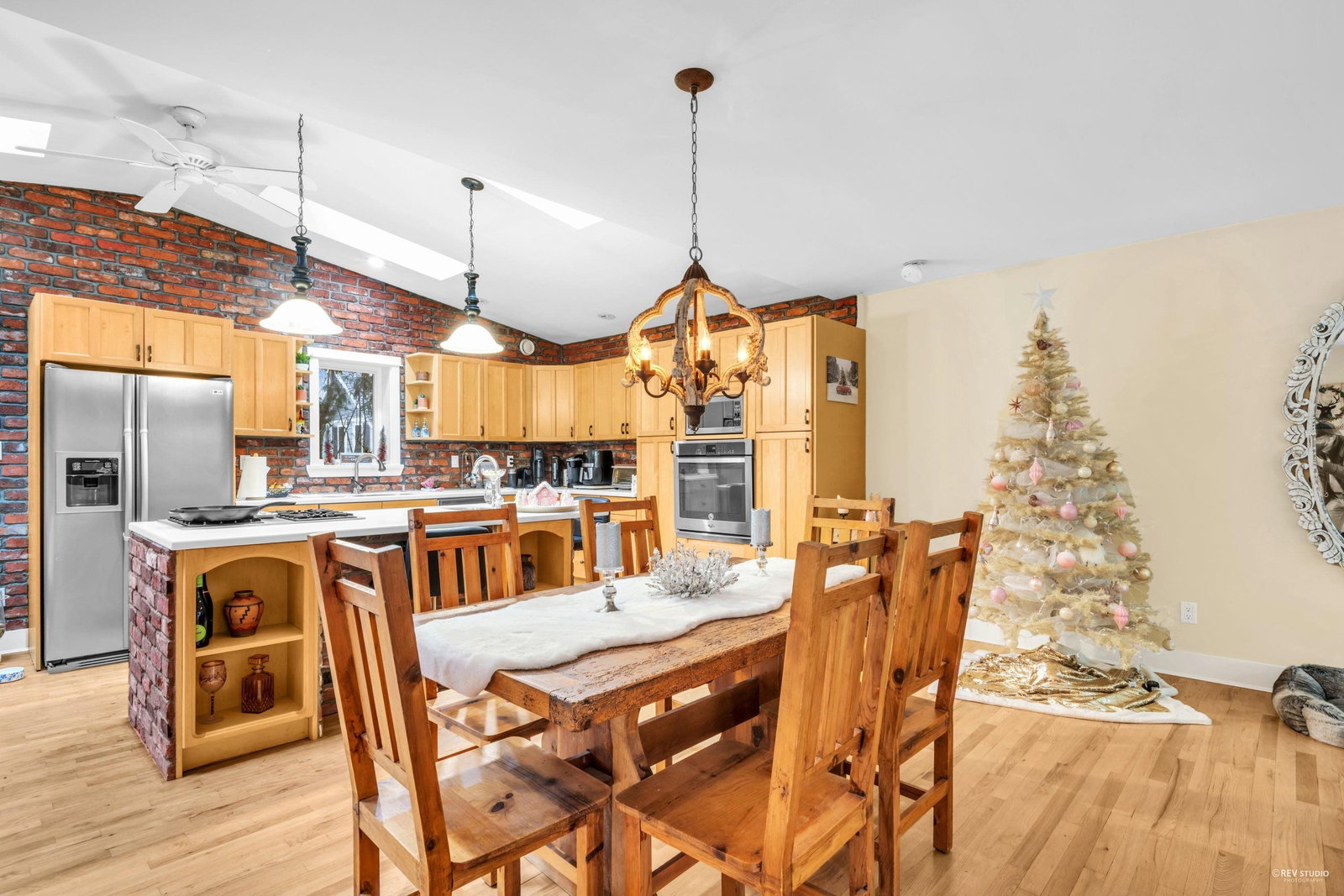 Listing Image 12