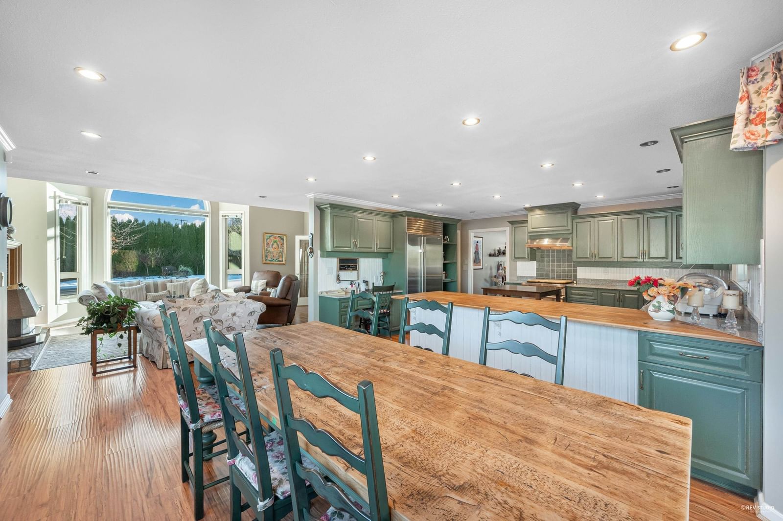 Listing Image 12