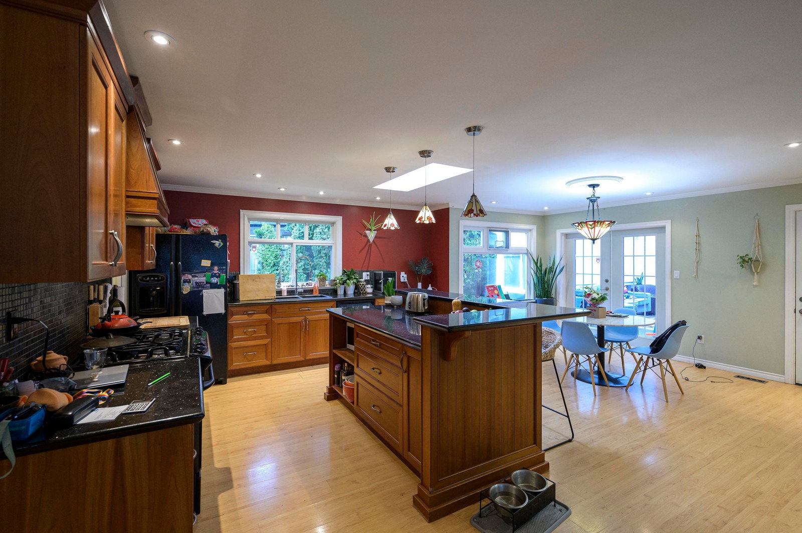Listing Image 8