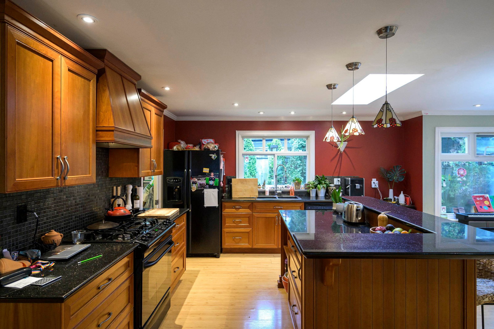 Listing Image 9
