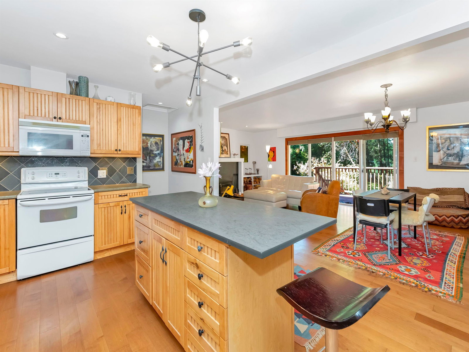 Listing Image 14