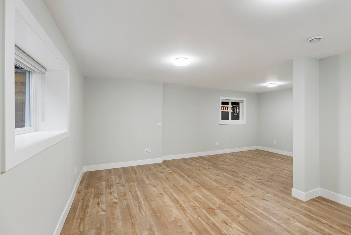 Listing Image 28