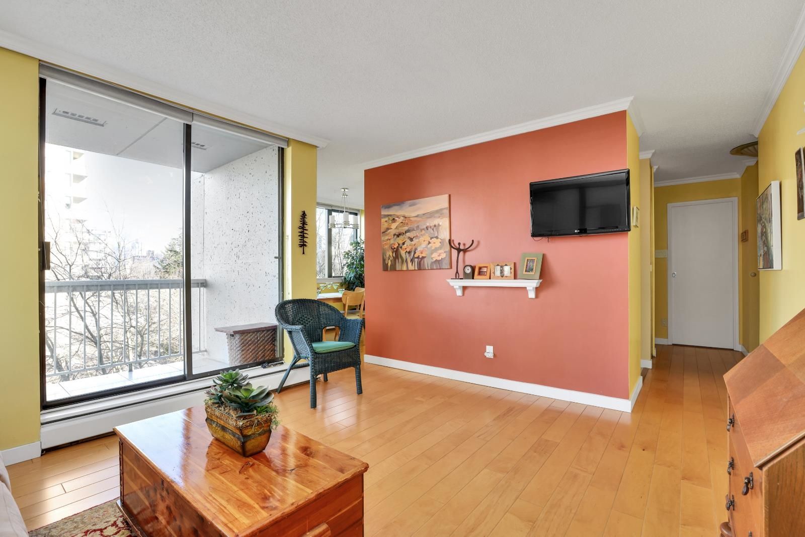 Listing Image 8