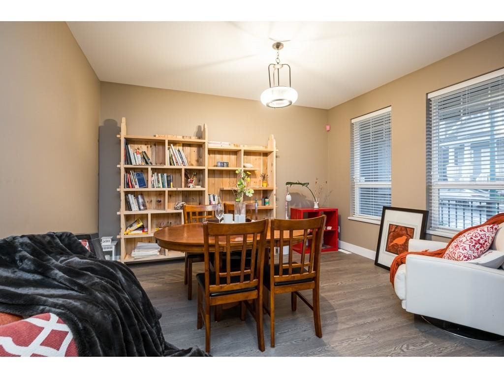 Listing Image 16
