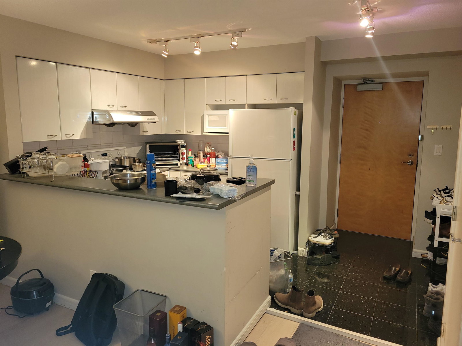 Listing Image 4