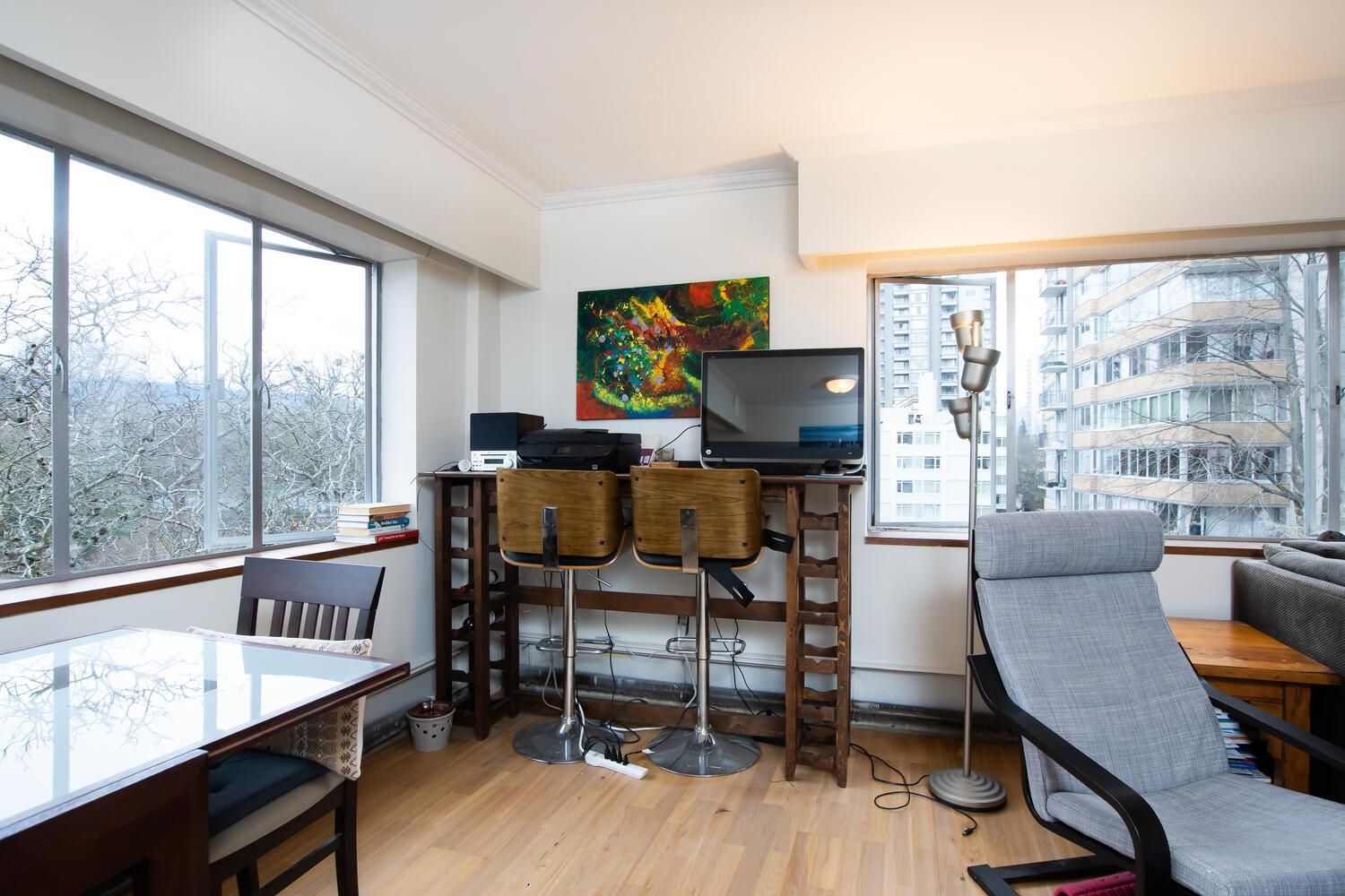 Listing Image 9