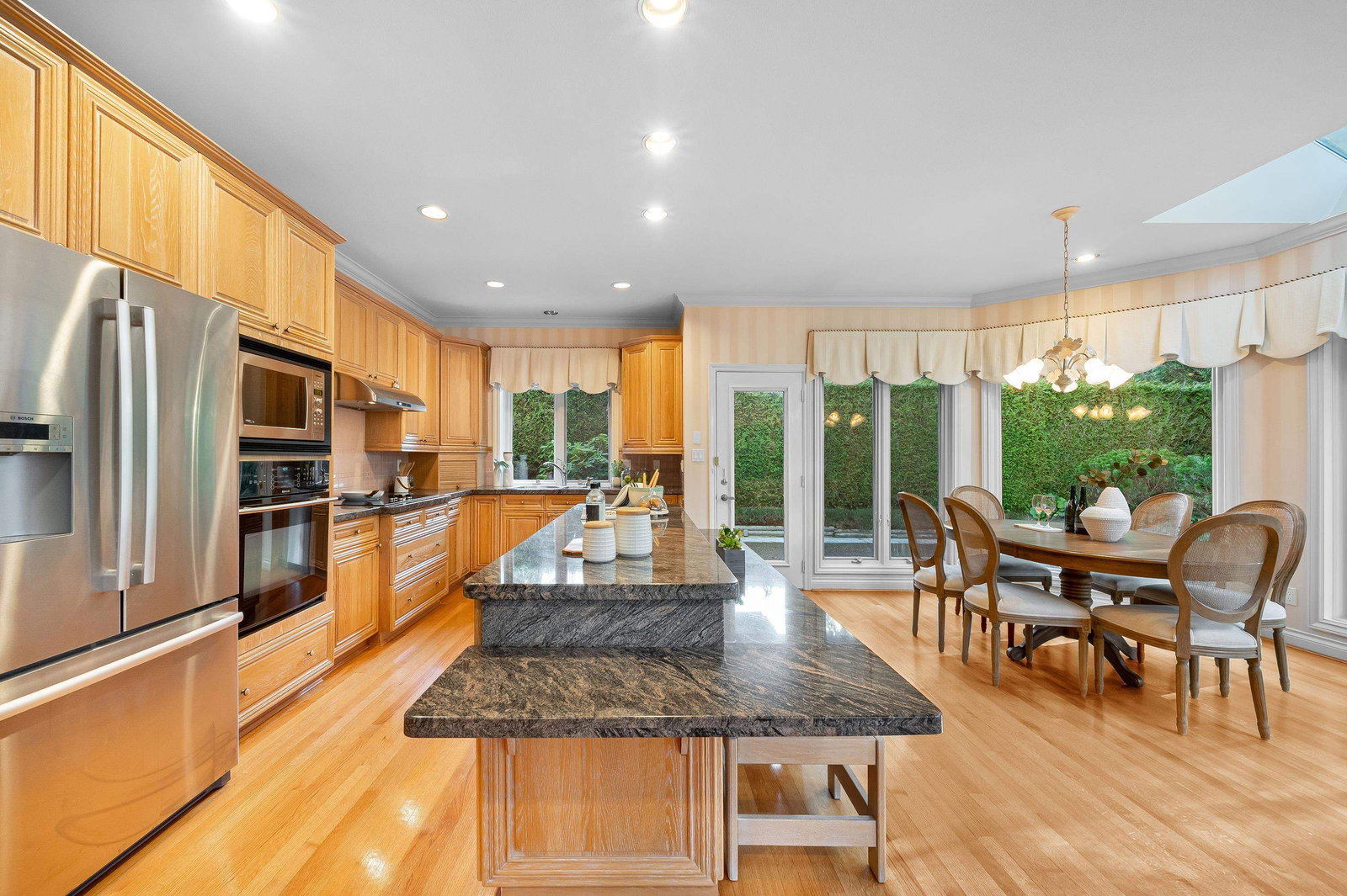 Listing Image 10