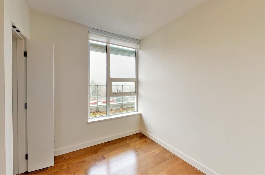 Listing Image 17