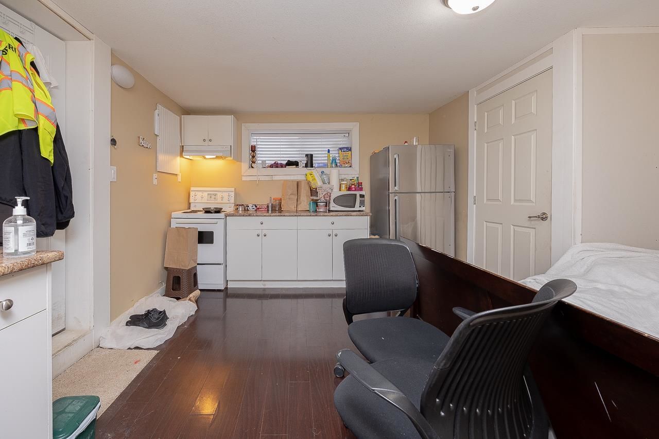 Listing Image 18