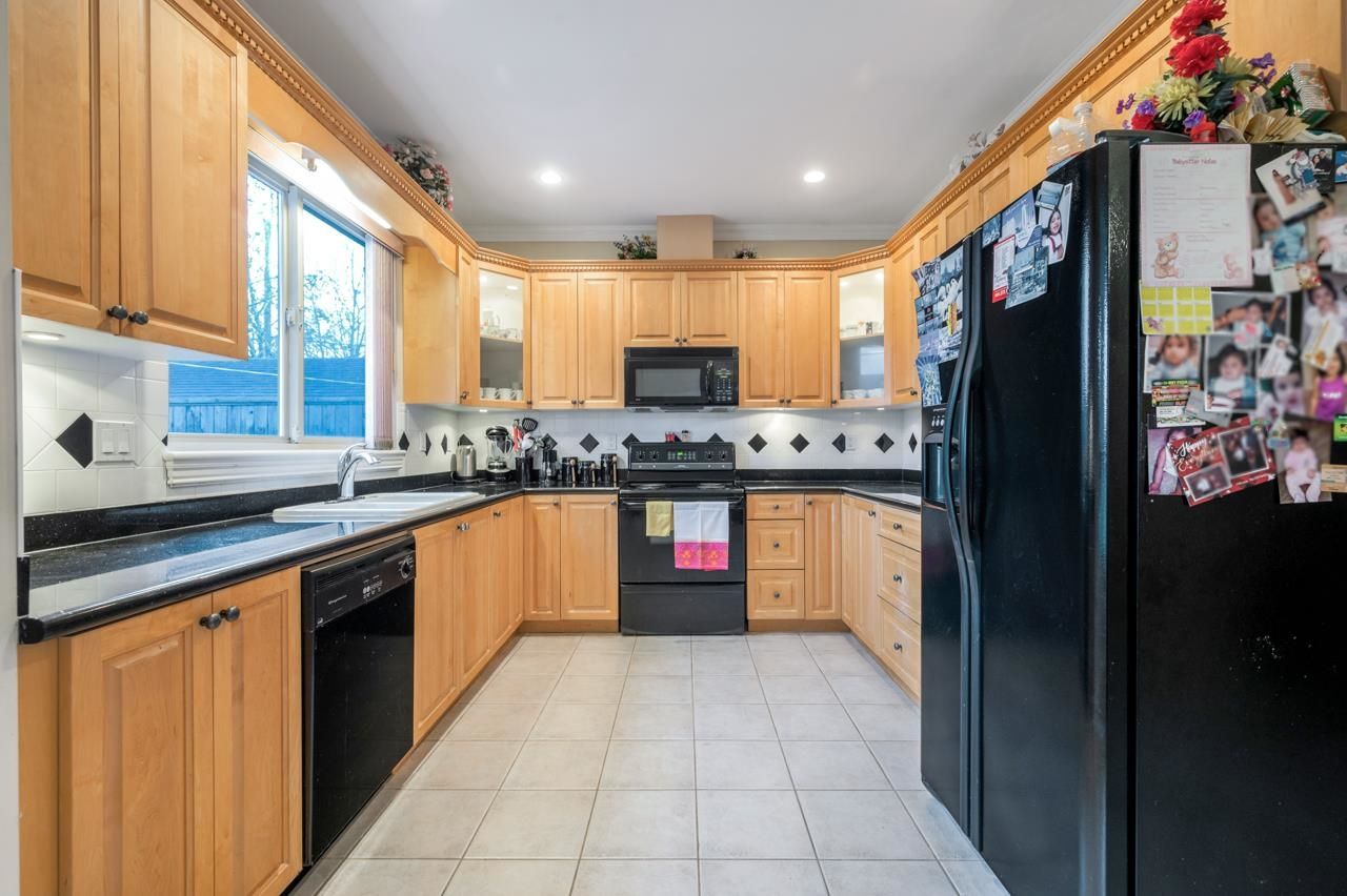 Listing Image 12