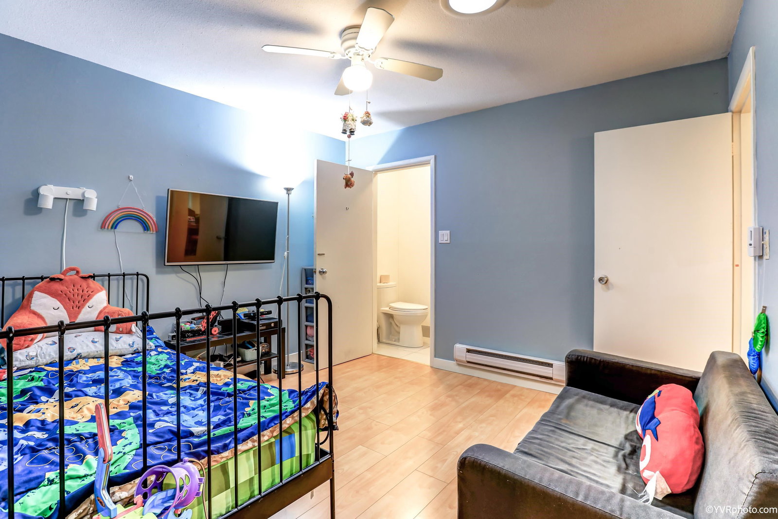 Listing Image 11