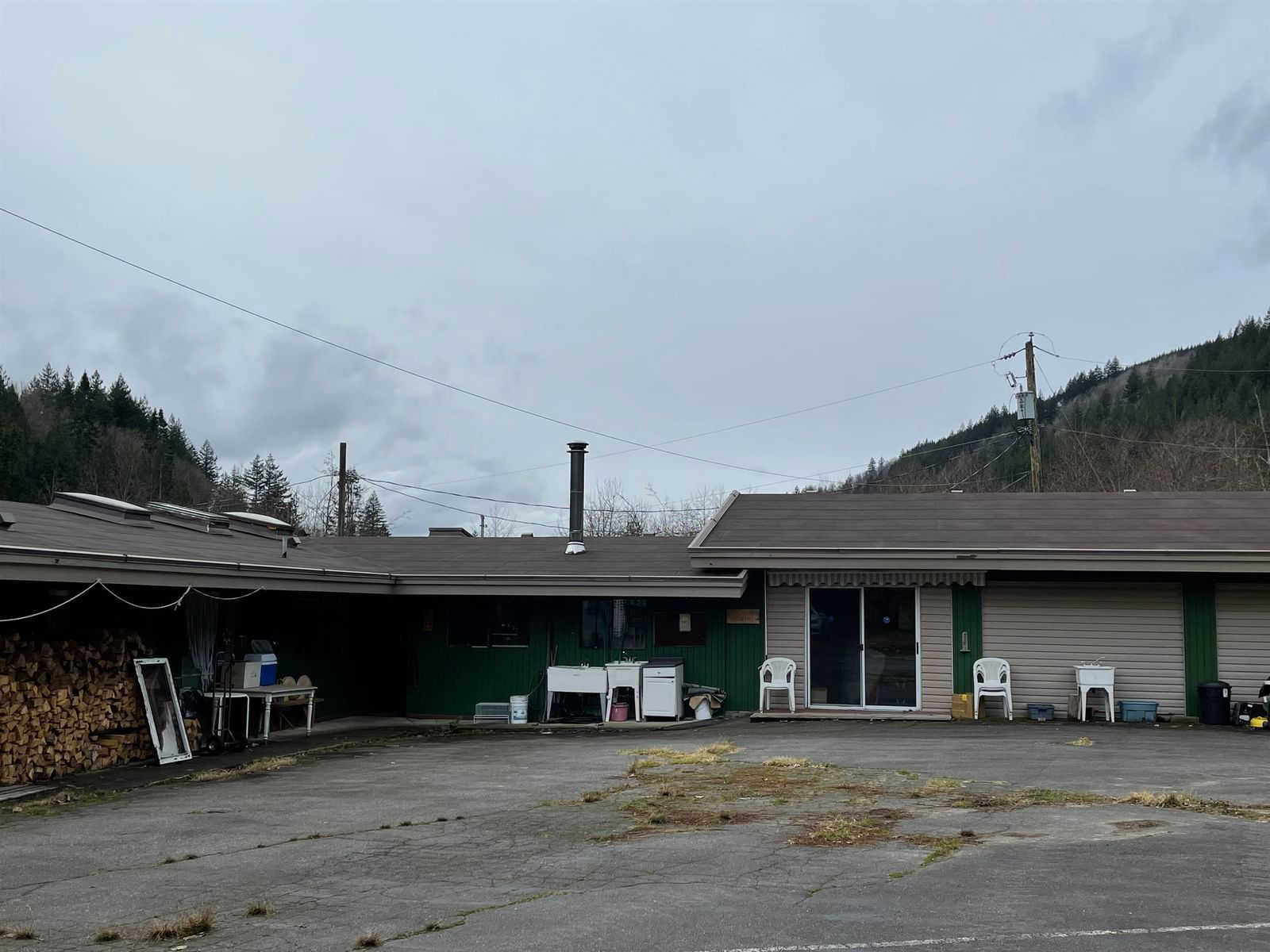 Listing photo 4
