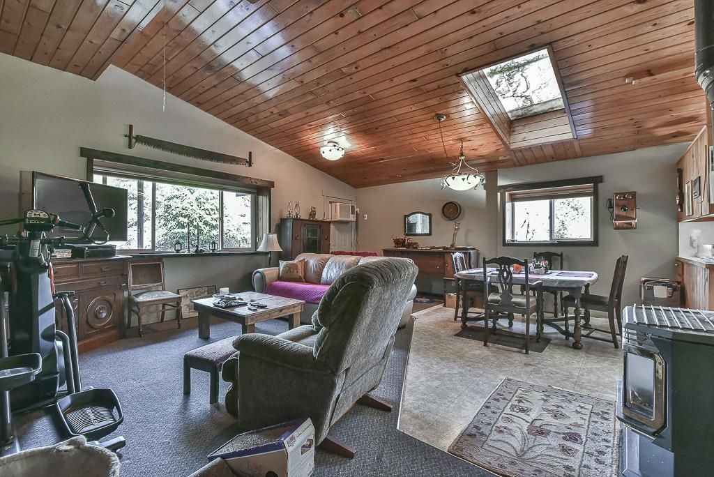 Listing Image 5