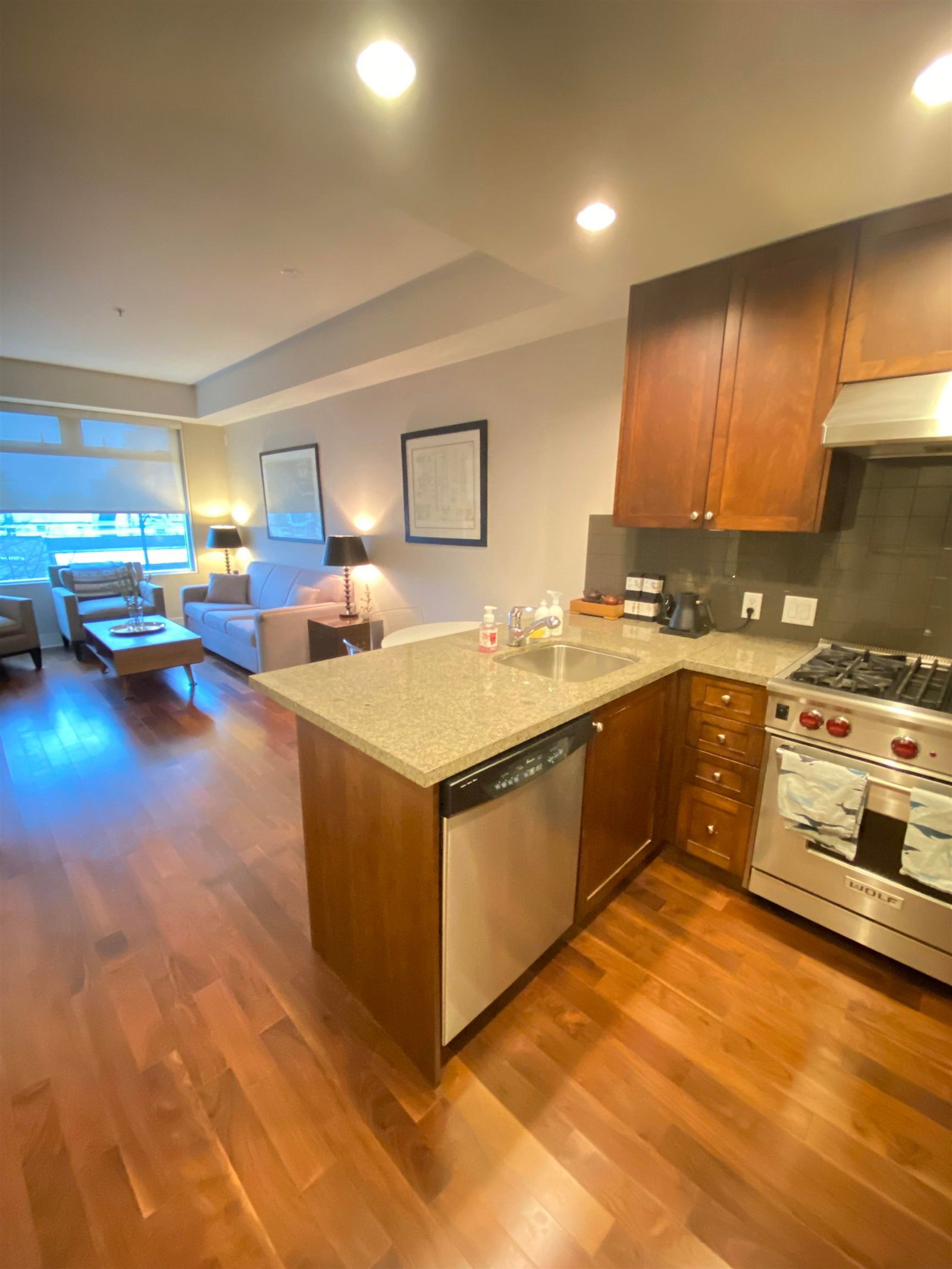 Listing Image 19