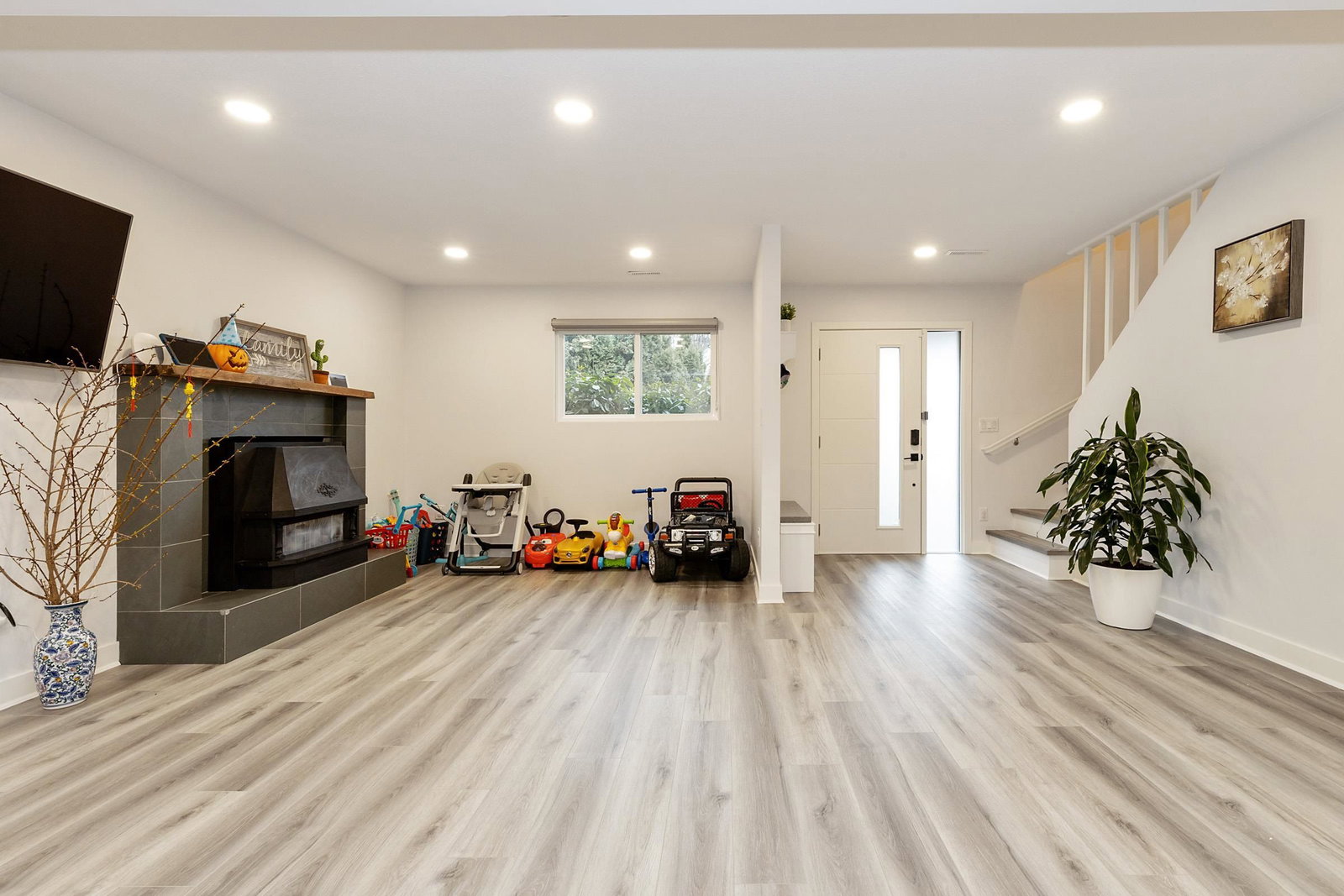 Listing Image 19