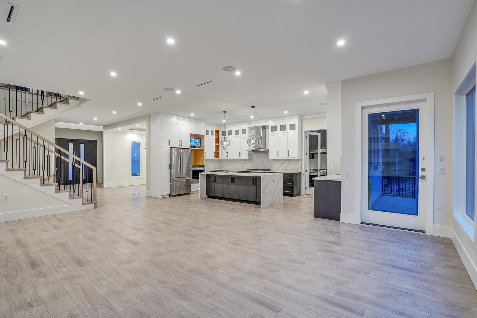 Listing Image 19