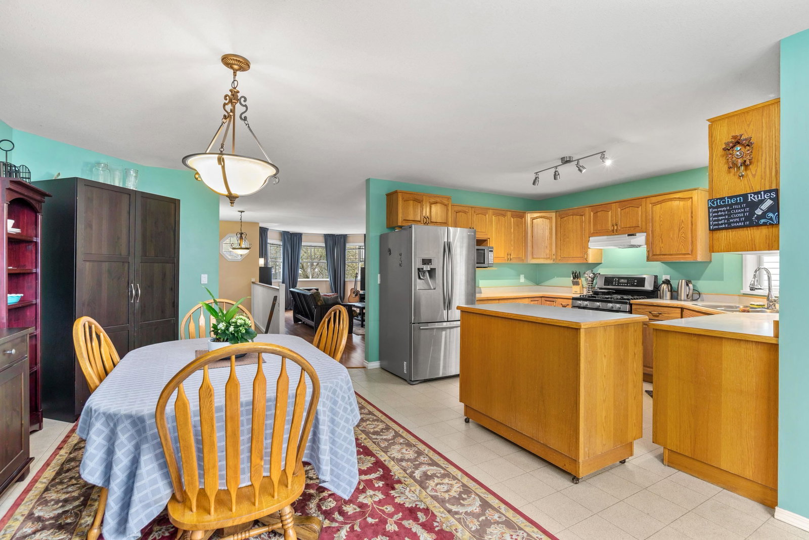 Listing Image 11