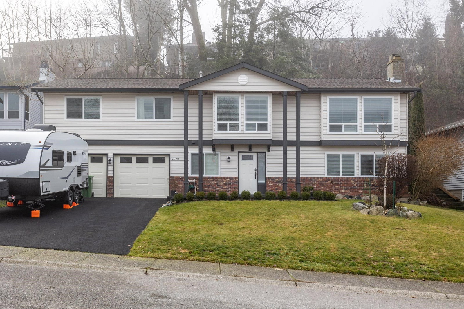 Listing Image 17