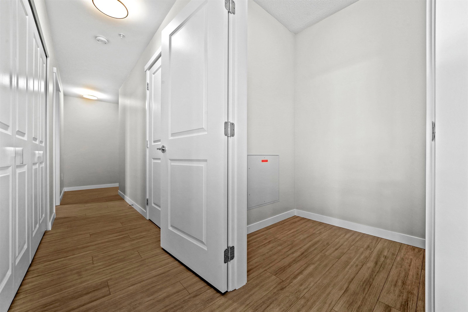 Listing Image 27