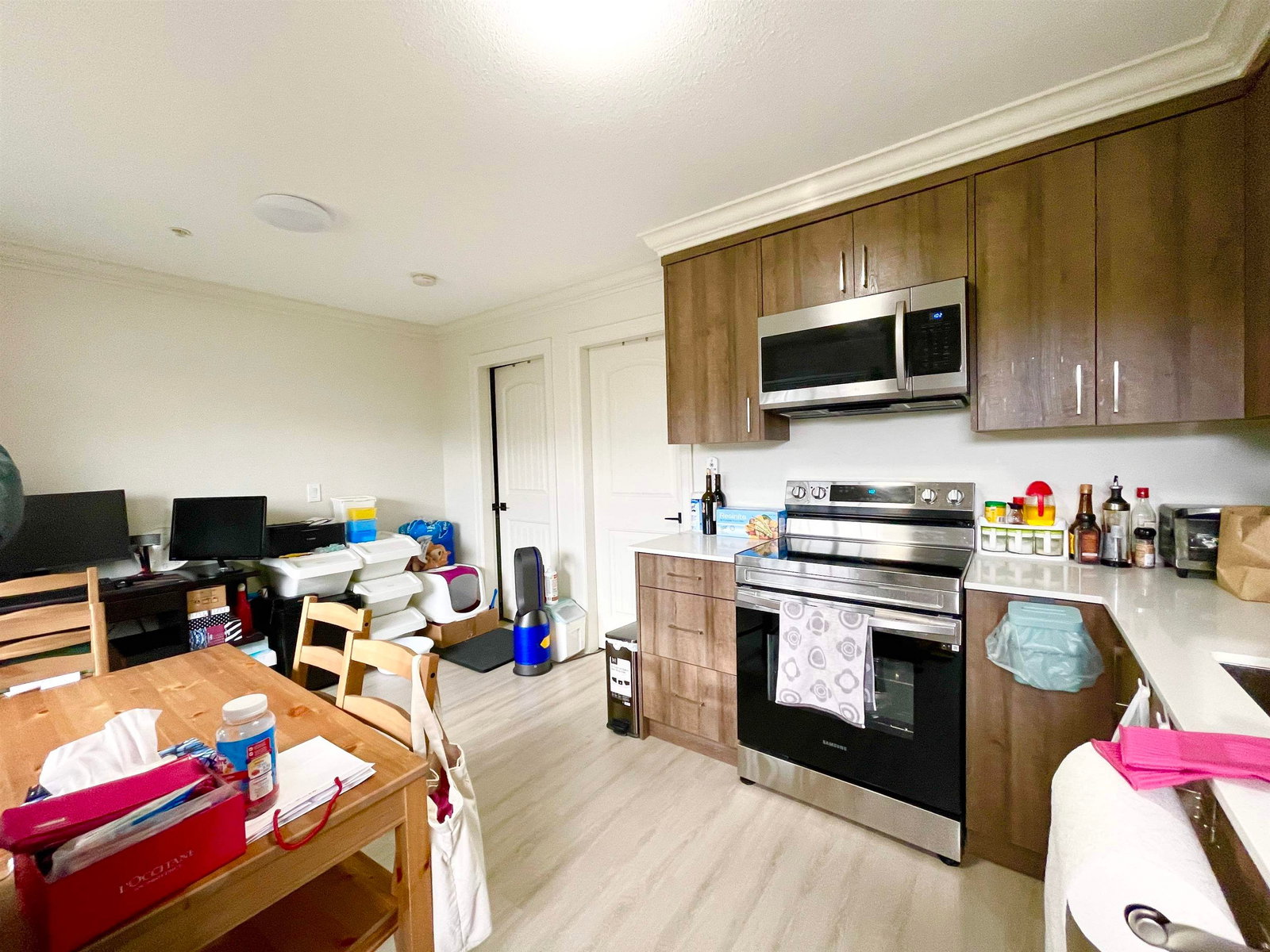 Listing Image 15
