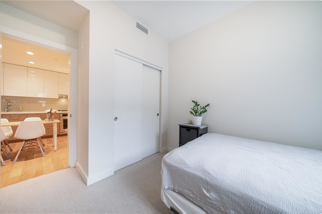 Listing Image 18