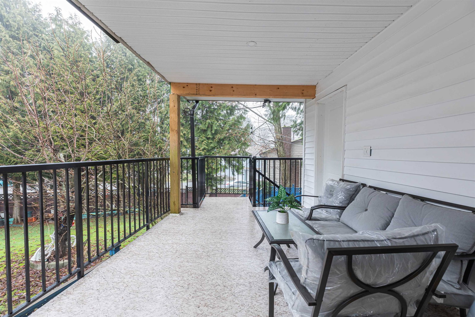 Listing Image 17