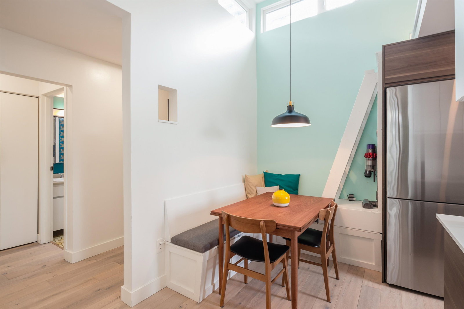 Listing Image 12
