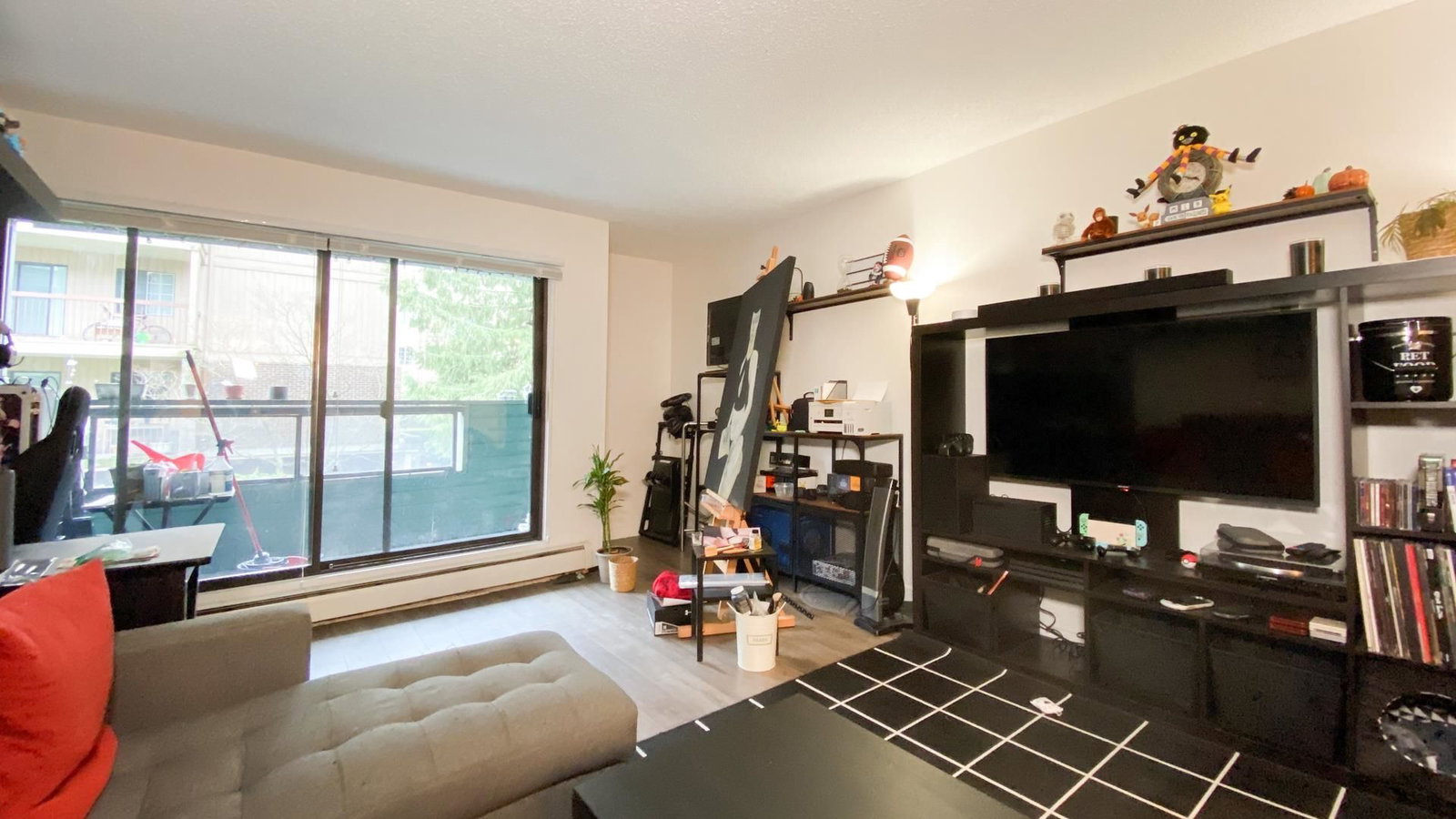 Listing Image 8