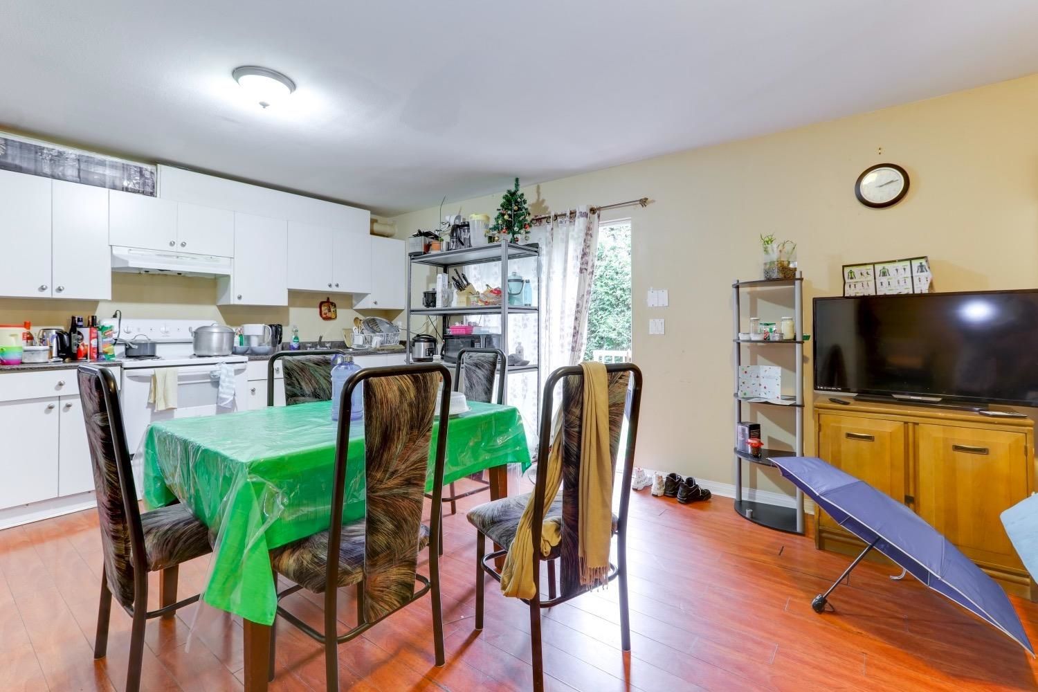 Listing Image 17