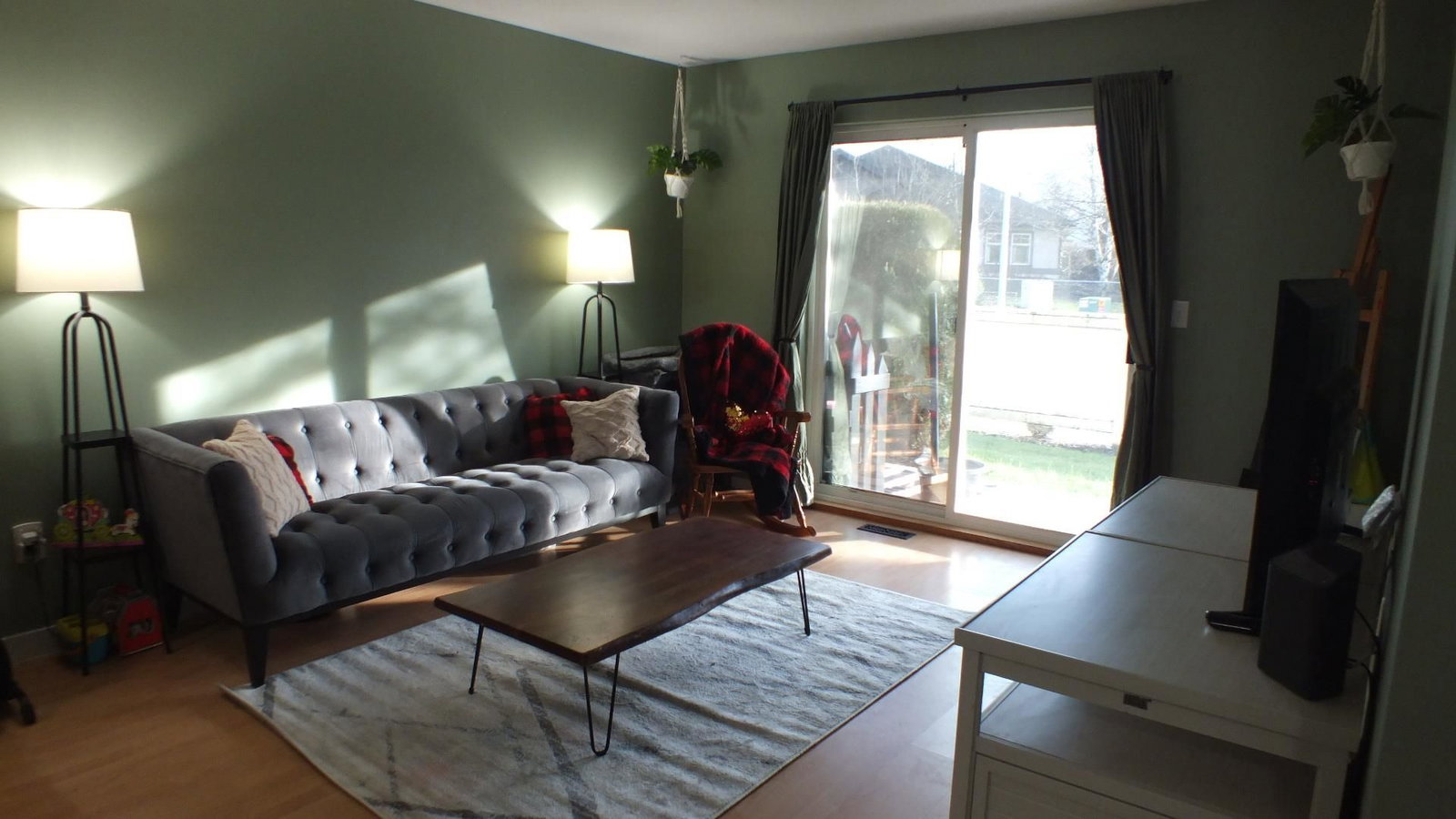 Listing Image 6
